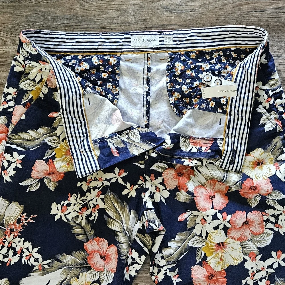 Denim & Flower - Ricky Singh - Floral Navy Power Stretch Shorts - Picture 5 of 8